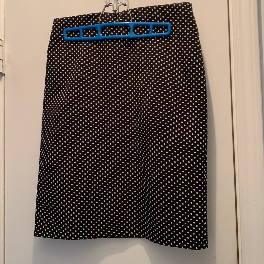 Polka dots black- white skirt.